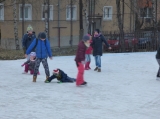 Aj vďaka pomoci sereďských hasičov sa môžu deti tešiť ľadovej ploche v centre mesta
