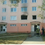 Hasiči zasahovali pri požiari bytu v Trenčíne 
