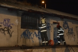 V nočných hodinách hasiči hasili požiar pri železničnej stanici