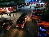Vďaka efektívnemu zásahu hasičov sa požiar skladu v Trnave podarilo dostať pod kontrolu