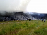 Požiar slamy v skladovacej hale v obci Slovenské Pole