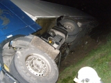 Ekologický zásah pri dopravnej nehode kamióna na R1, 15 km - pri výjazde na Galantu