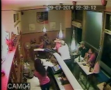 Podozrivý muž na záberoch