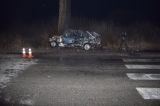  Po náraze do stromu zhorelo ďalšie auto