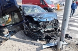 Pri dopravnej nehode vo Zvolene sa zranili 3 osoby, 1 z nich ťažko