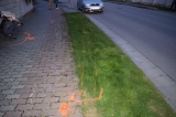 Auto zrazilo na chodníku ženu s kočíkom