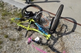 Pri nehode v obci sa vážne zranil 7 ročný cyklista