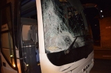 Chodec v tmavom oblečení a bez reflexných prvkov prišiel o život, zrazil ho autobus