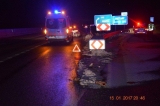 Chodca na diaľnici zrazili dve autá
