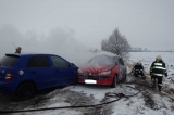 Po nehode na výjazde z Galanty sa autá vznietili