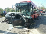 Bratislavskí hasiči zasahovali pri dopravnej nehode auta s autobusom