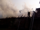 Zhorela strecha na rodinnom dome v Šoporni