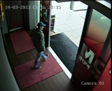 Polícia žiada o pomoc pri pátraní po totožnosti podozrivých osôb