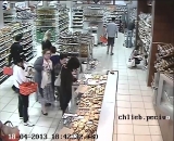 Kabelka prevesená cez nákupný vozík upútala pozornosť zlodejky