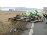 Dopravná nehoda cisterny a osobného motorového vozidla