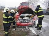 Dopravná nehoda troch automobilov pri obci Krakovany