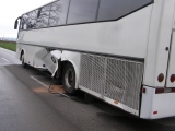 Dopravná nehoda osobného vozidla a autobusom pri obci Žlkovce