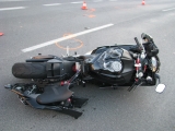 Zrážka auta s motorkou sa skončila tragicky pre 30 ročného Seničana