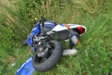 Tragická zrážka motocyklistu s cyklistkou